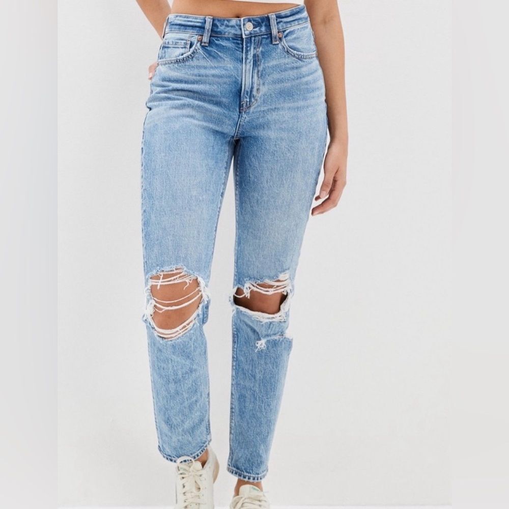 American Eagle Outfitters Mom Jean Ripped Jeans